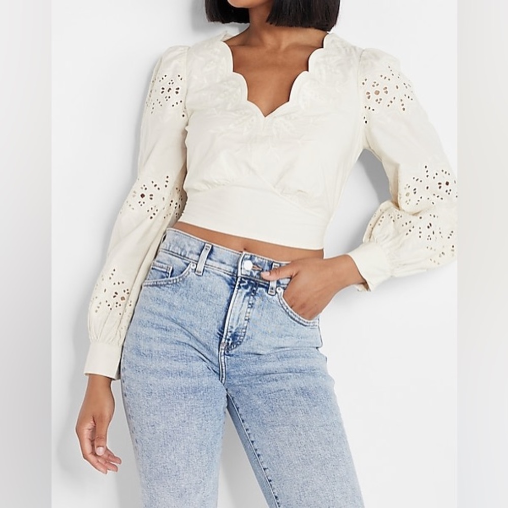 EXPRESS Embroidered Eyelet Sleeve Cropped NEW WITH TAG In Perfect Condition